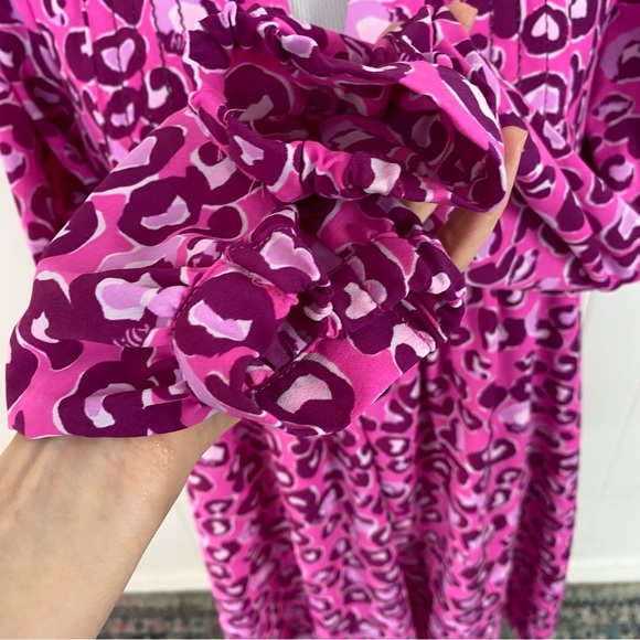 Lilly Pulitzer Brynnly Dress Mandevilla Pink Don't be a Cheetah Sz 8 Long Sleeve - Picture 6 of 16